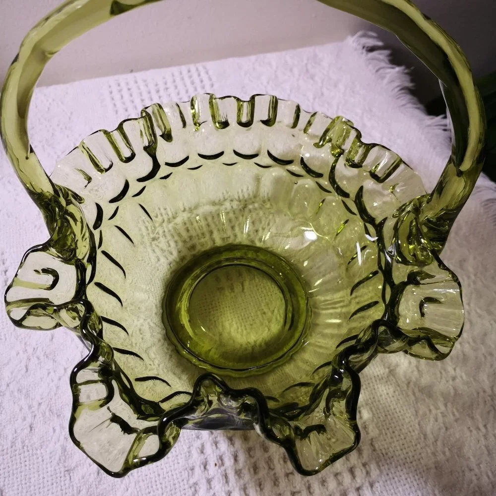 Vintage Thumbprint‎ Green Glass Basket With Ruffled Edges And A Crimped Handle